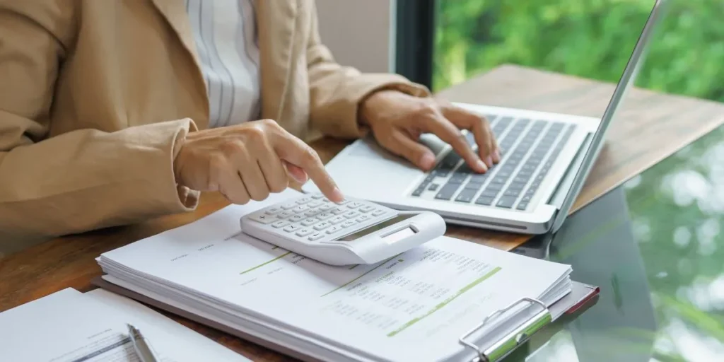 Professional Courses After 12th Commerce